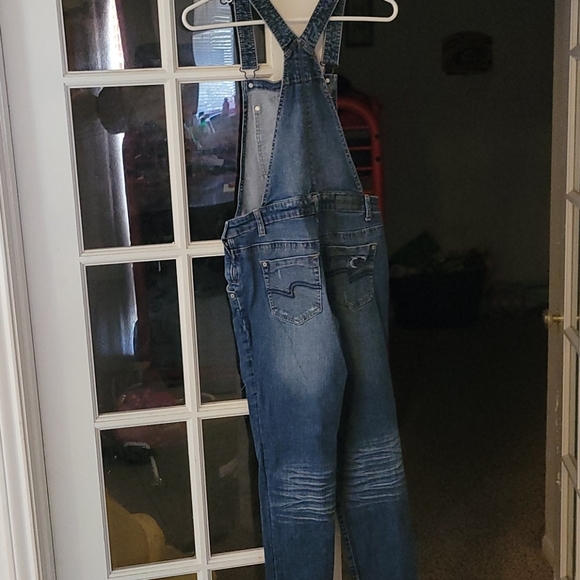 Blue Jean overalls - Picture 2 of 2